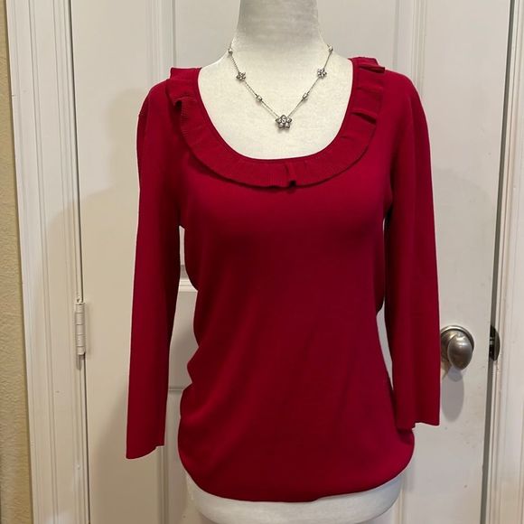 LOFT Tops - Ann Taylor LOFT Red Ruffled Scoop Neck 3/4 Sleeve Top